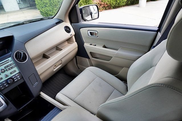 Used 2009 Gray Honda LX image 21