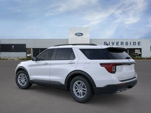 New 2026 Space White Metallic Ford Active image 4