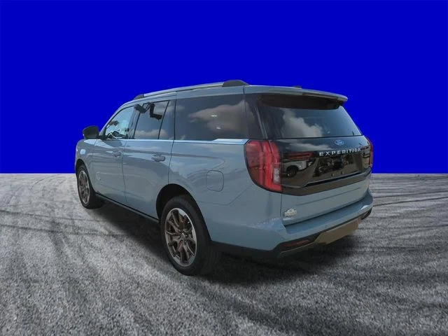 New 2026 Gray Ford King Ranch image 6