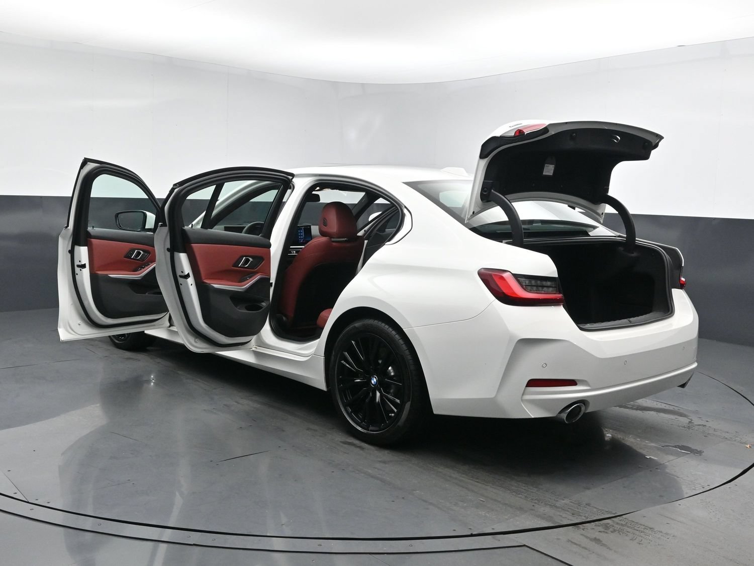 Used 2024 Alpine White BMW 330i xDrive image 28