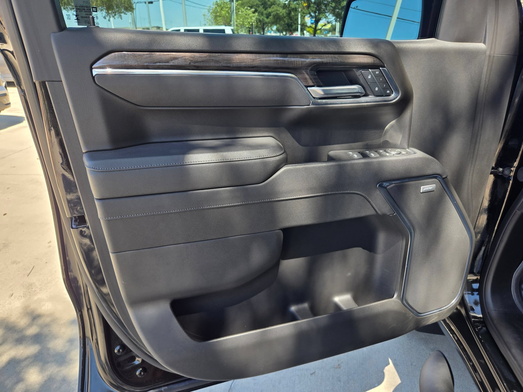 2025 Chevrolet Silverado 1500 LTZ - Photo 19