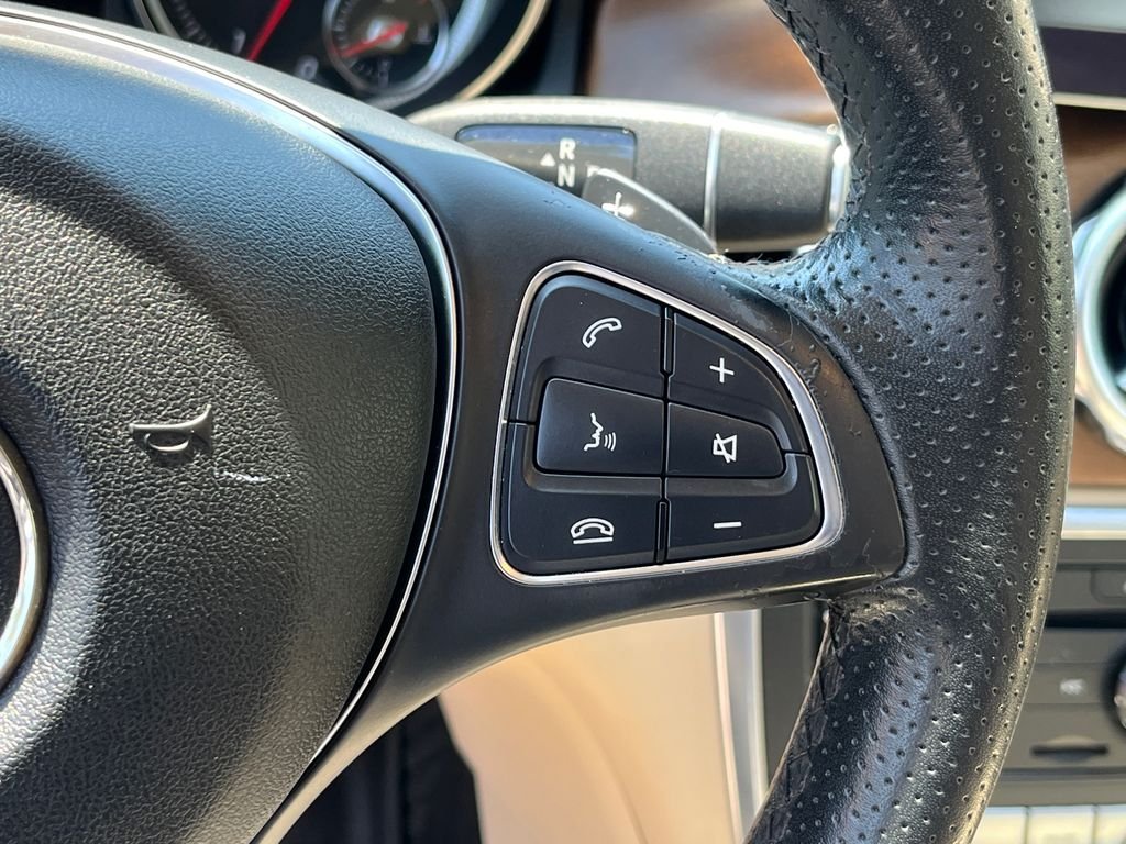 Used 2018  Mercedes-Benz GLA 250 image 15