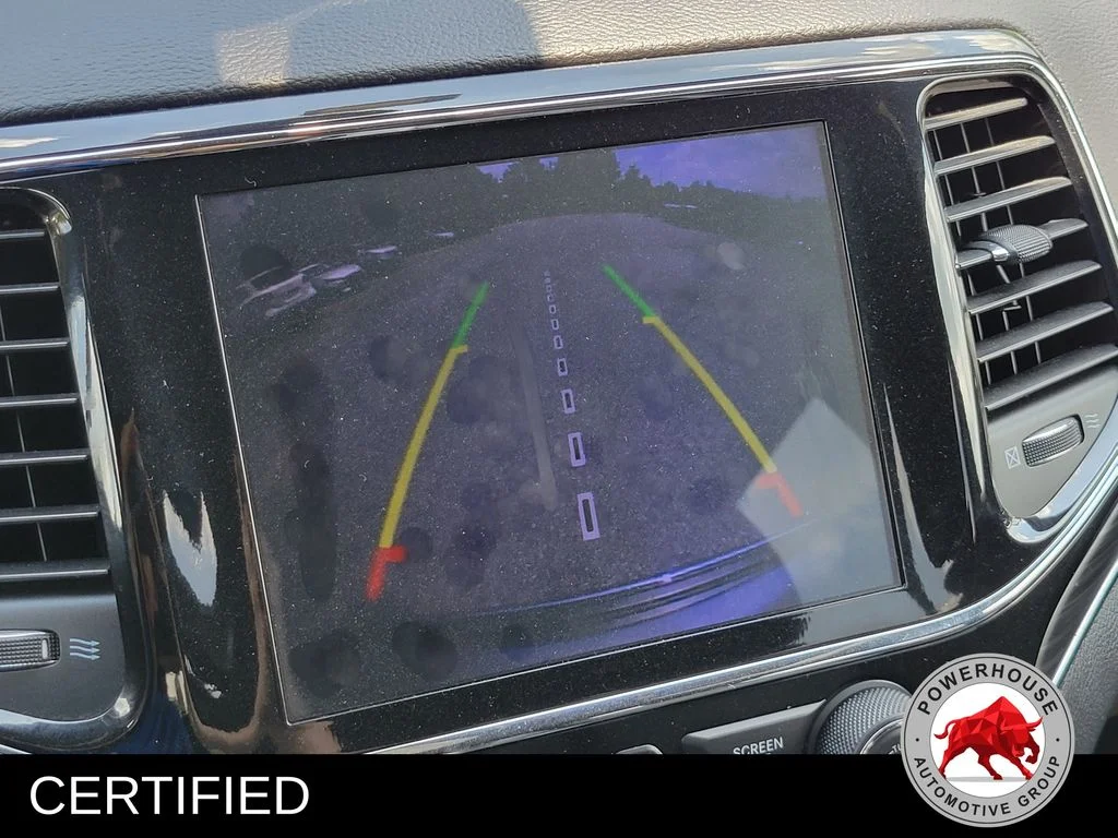 Used 2019 Silver Jeep Limited image 26