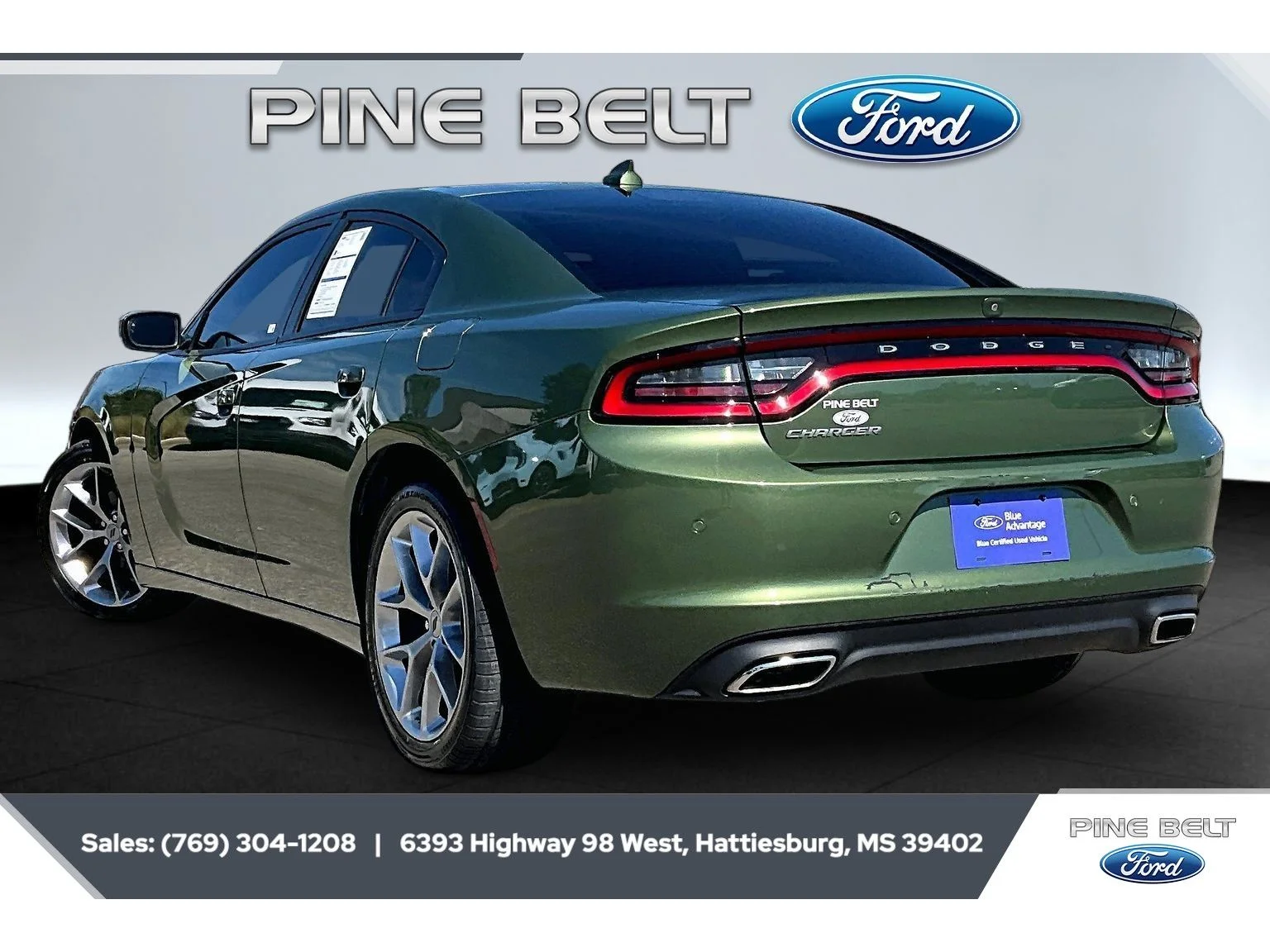 Used 2022 F8 Green Dodge SXT image 2
