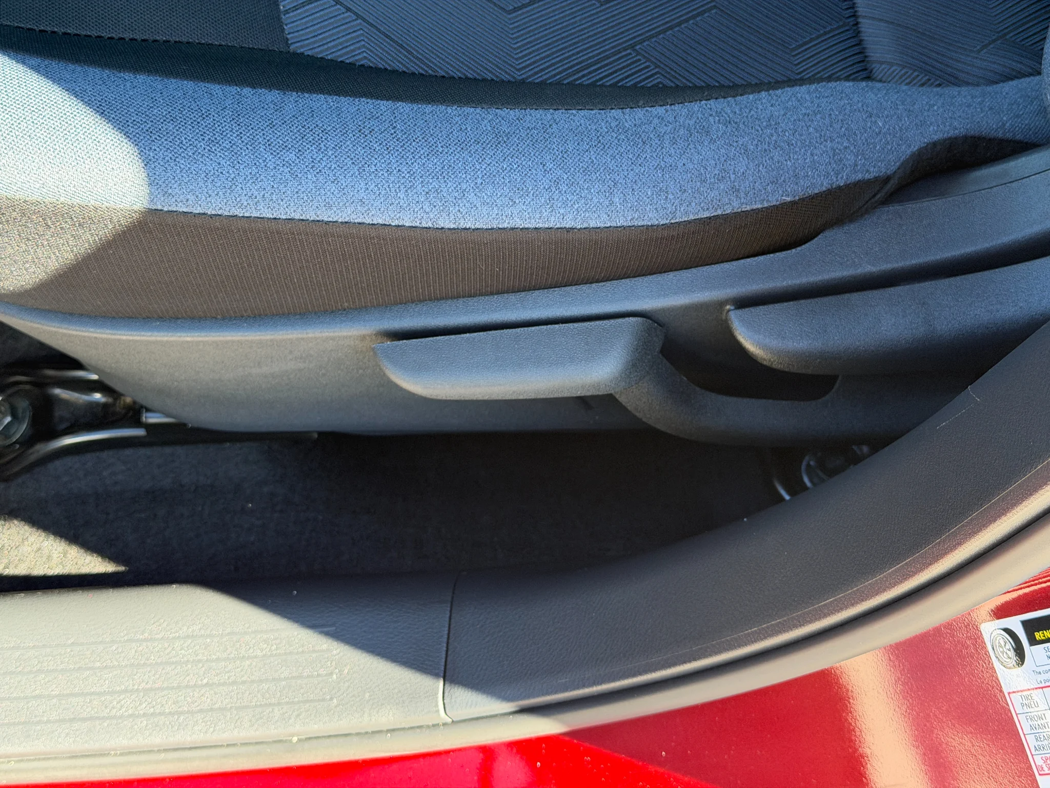 Used 2025 Scarlet Ember Tintcoat Nissan SV image 20