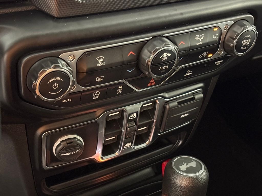 Used 2022 Gray Jeep Unlimited Sport Altitude image 35