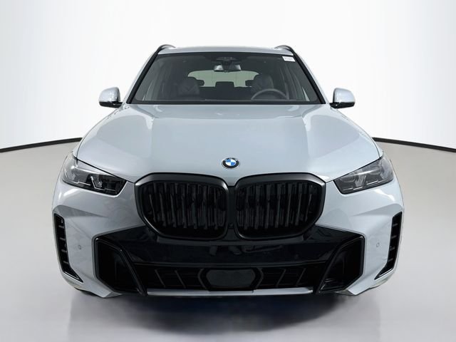 New 2026 Gray Metallic BMW xDrive40i image 2