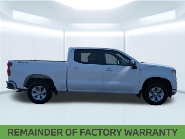 Used 2025 White Chevrolet LT image 8