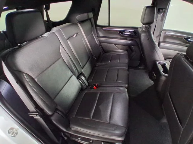 Used 2025 White Chevrolet LT image 14