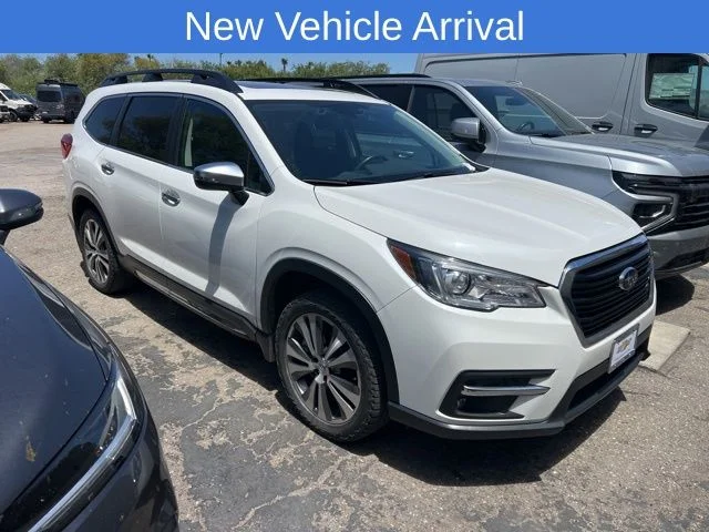 2022 Subaru Ascent Touring's photo