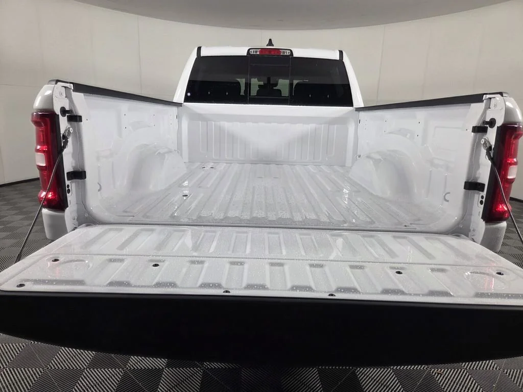 New 2026 Bright White Clear-Coat Exterior Paint RAM Big Horn image 20