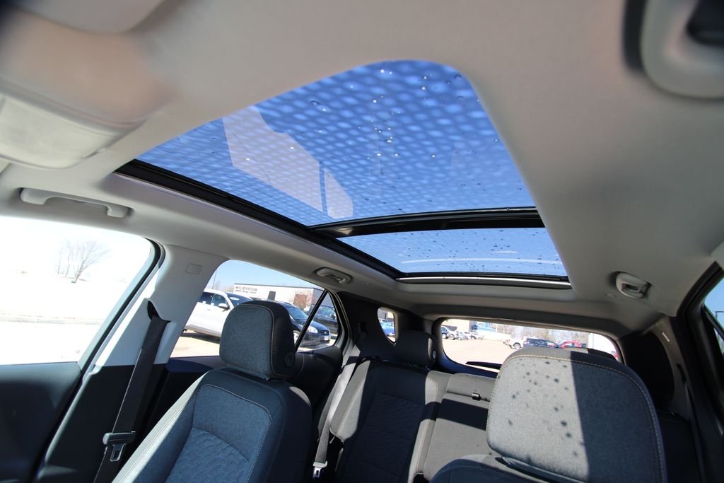 Used 2018 Gray Chevrolet LT image 11