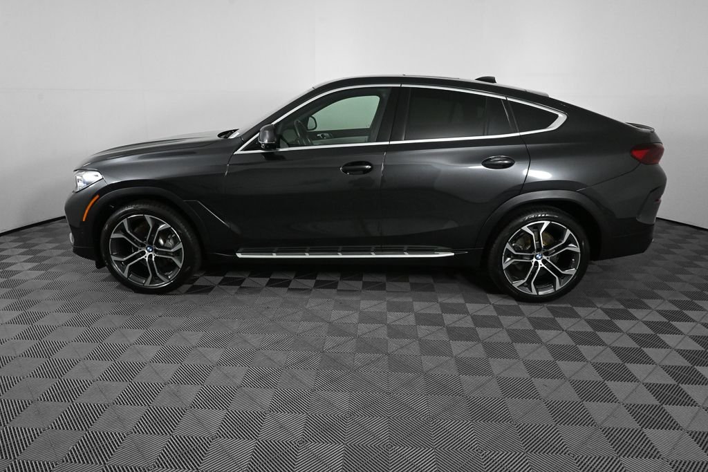 Used 2023 Gray BMW xDrive40i image 3