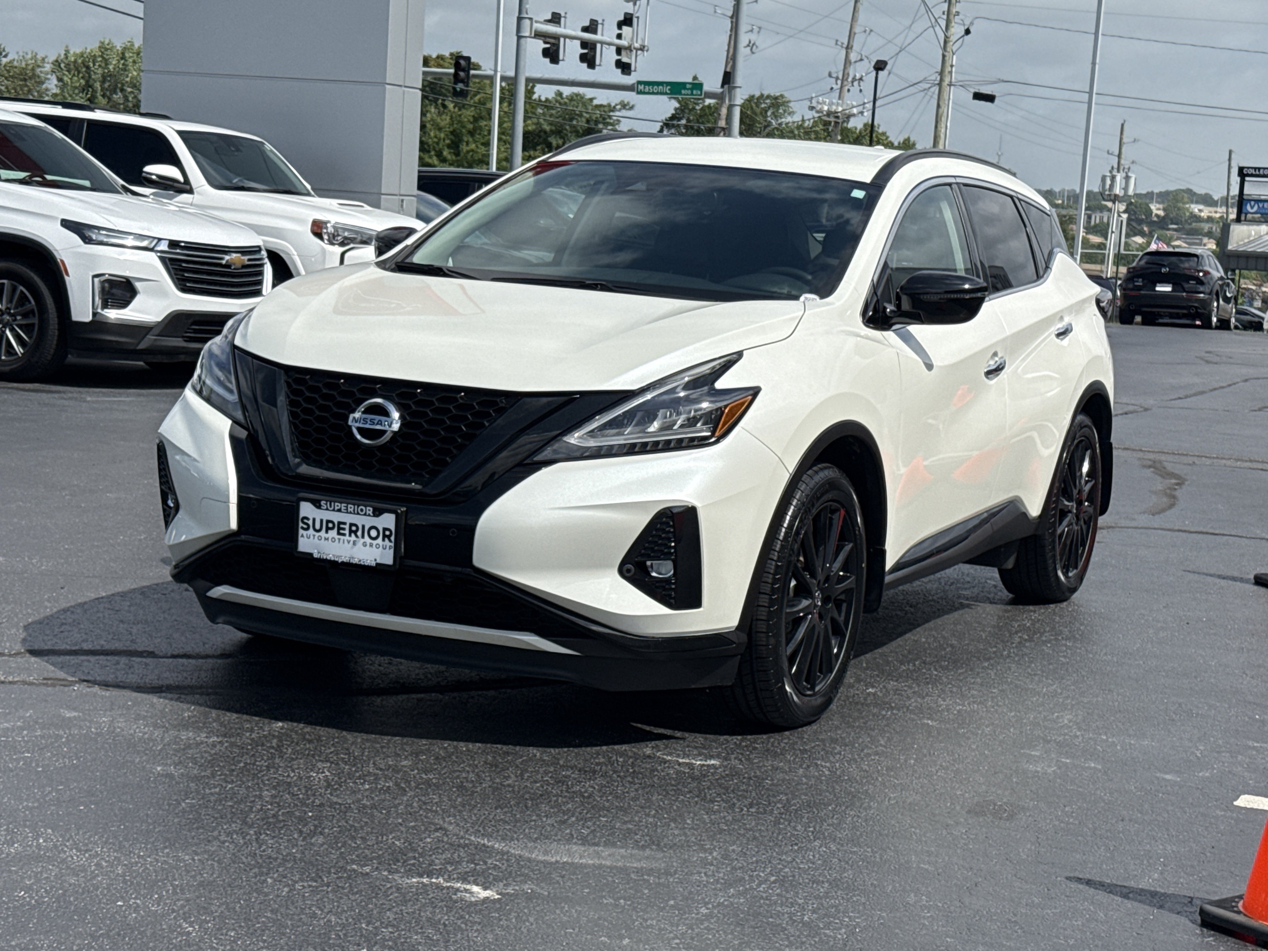 Used 2022 Pearl White Tricoat Nissan SV AWD image 12
