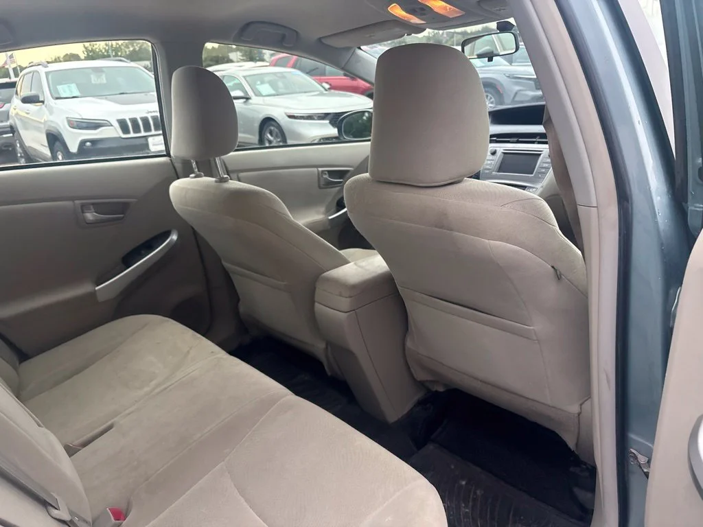 Used 2014 Beige Toyota Three image 26