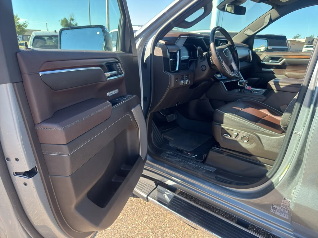 Used 2025 Sterling Metallic GMC Denali image 11