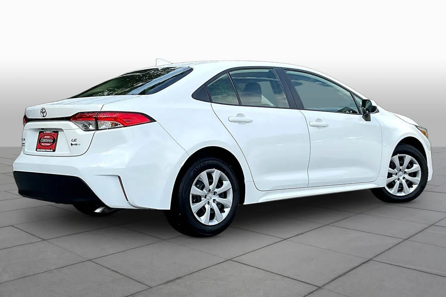 Used 2026 Ice Cap Toyota Hybrid LE image 13