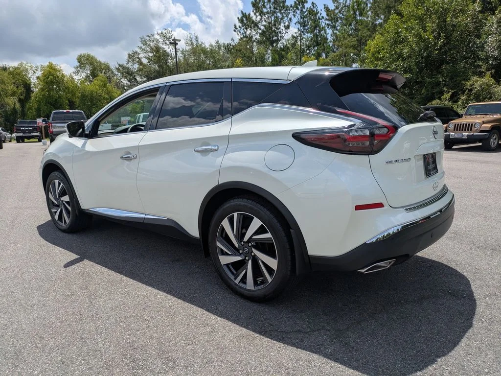 Used 2024 White Nissan SL image 6