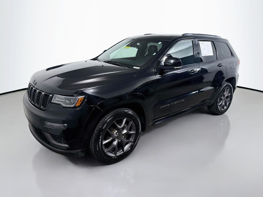 Used 2020 Diamond Black Crystal Pearlcoat Jeep Limited X image 3