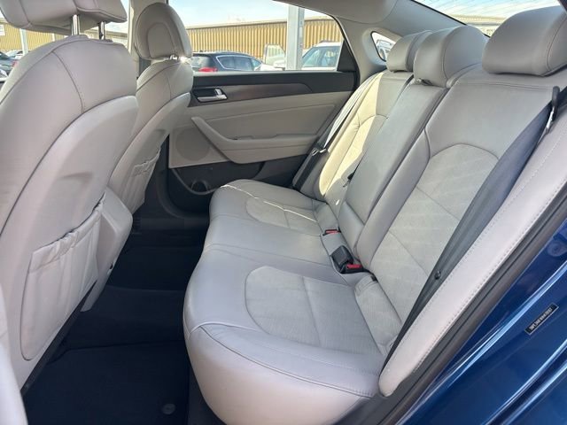 Used 2017 Lakeside Blue Hyundai Sport image 15
