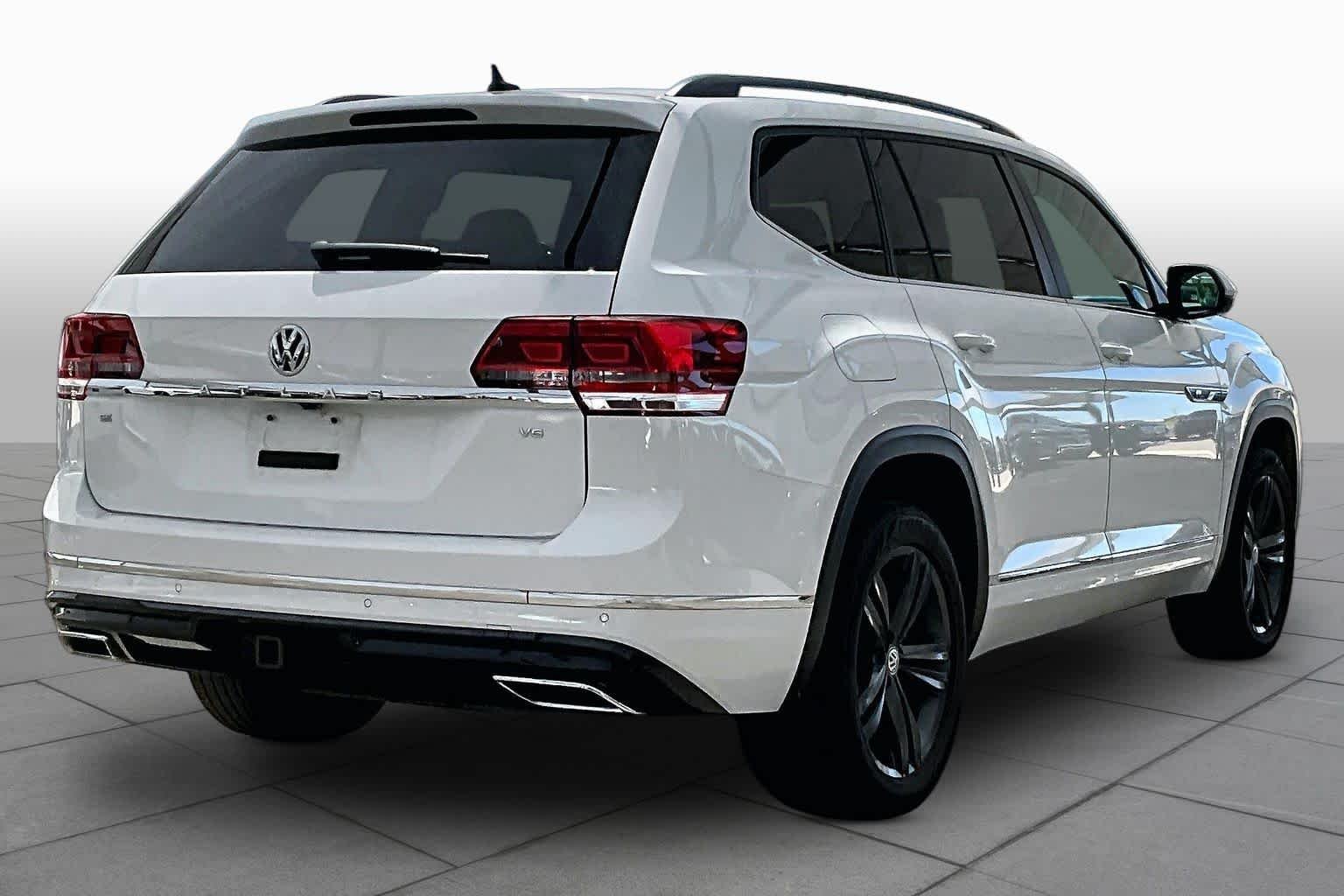 Used 2020 Pure White Volkswagen 3.6L V6 SE w/Technology R-Line image 13