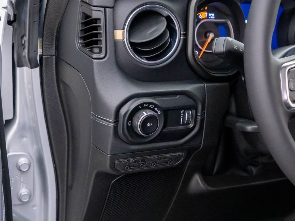 2024 Jeep Wrangler 4-Door Sahara - Photo 20
