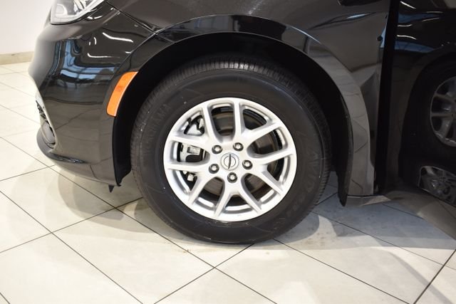 2024 Chrysler Pacifica Touring L - Photo 28