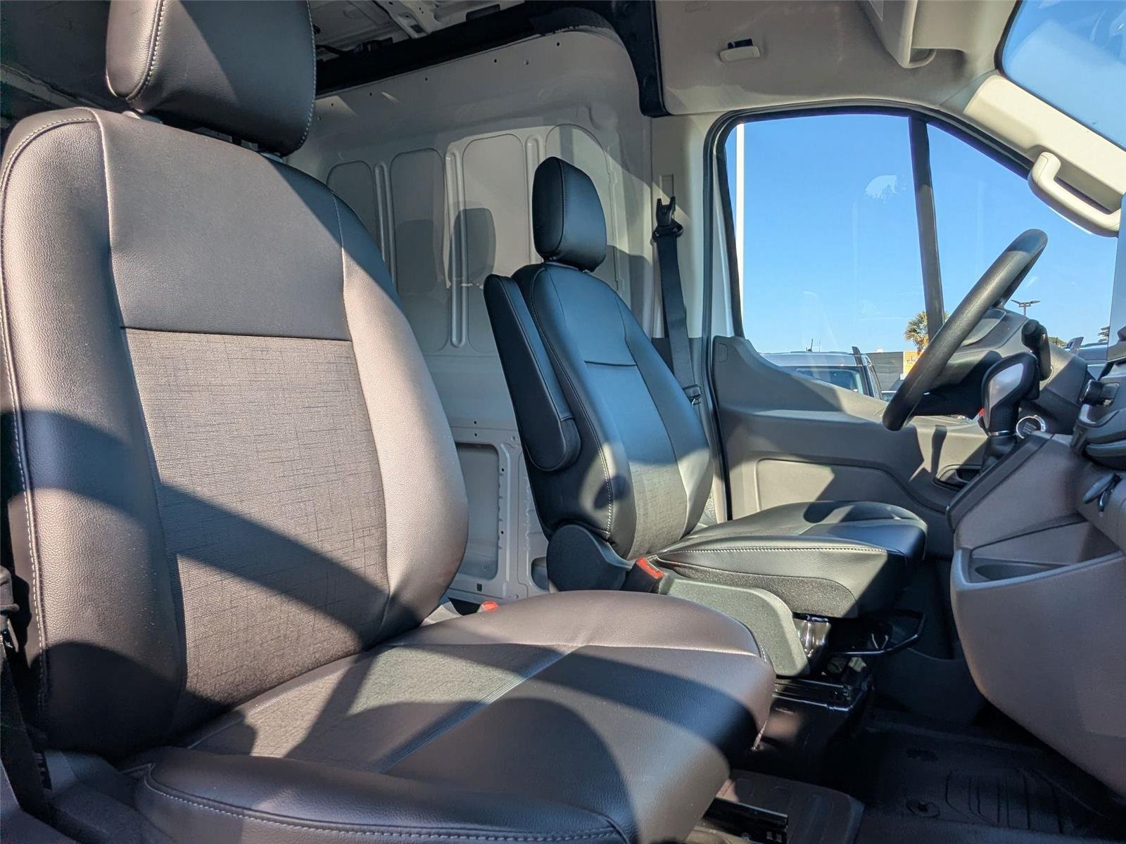 New 2026 Oxford White Ford Cargo Van image 29