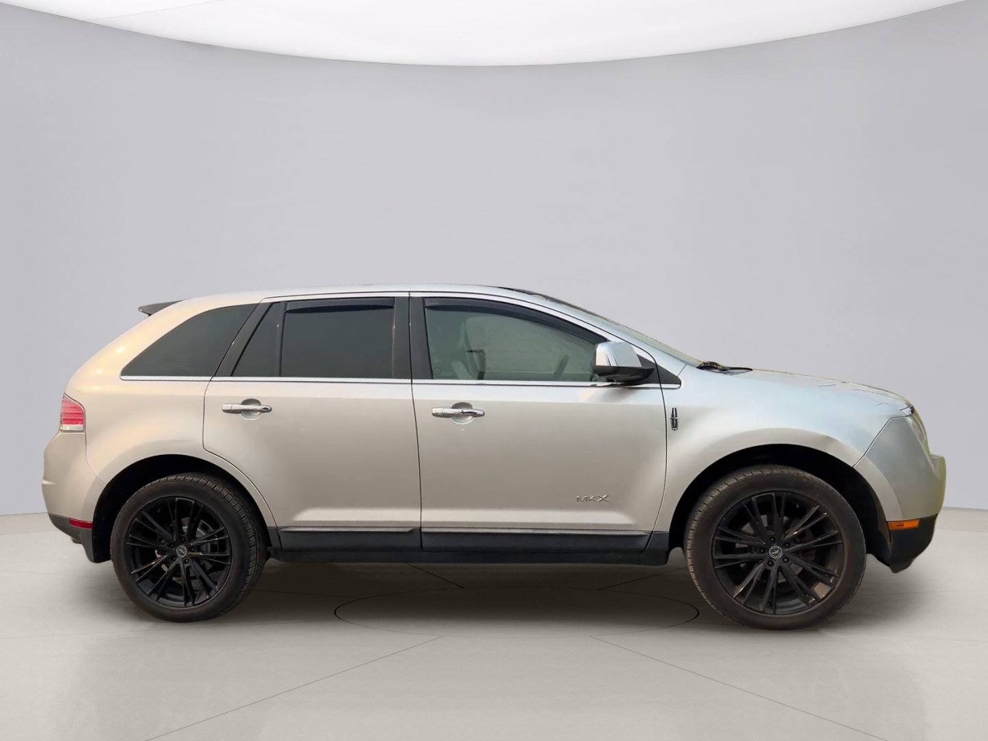Used 2010 Silver Lincoln AWD image 6