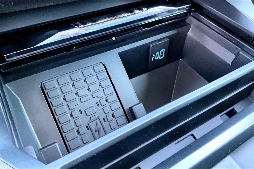 New 2026 Ford Super Duty F-250 Lariat 4D Crew Cab