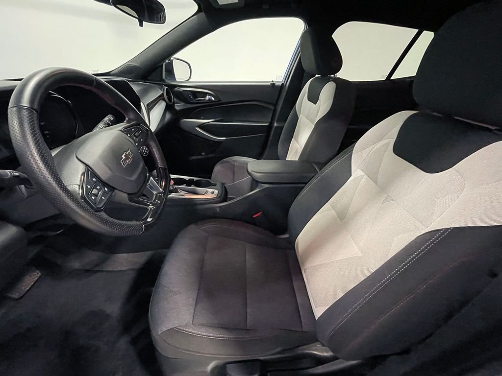 Used 2024 Blue Chevrolet 1RS image 3