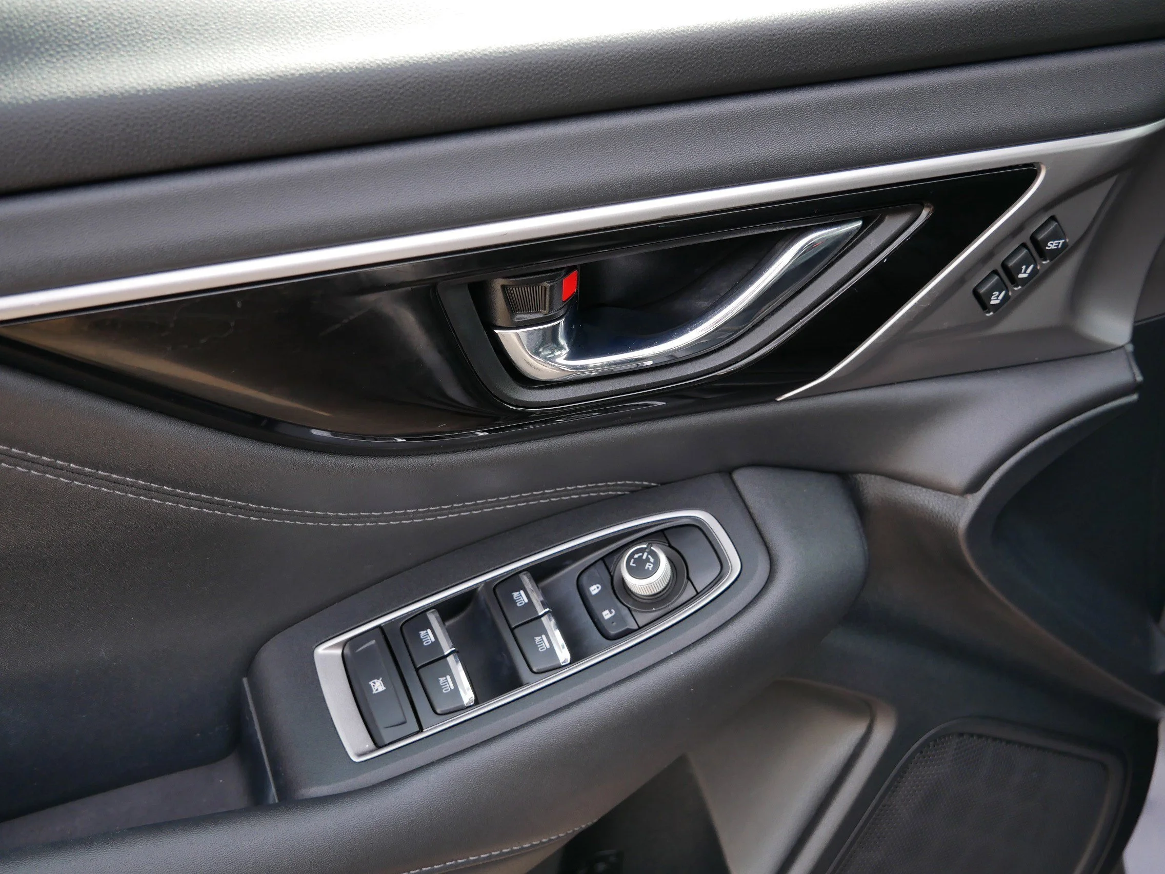 Used 2022 Magnetite Gray Metallic Subaru Limited image 20