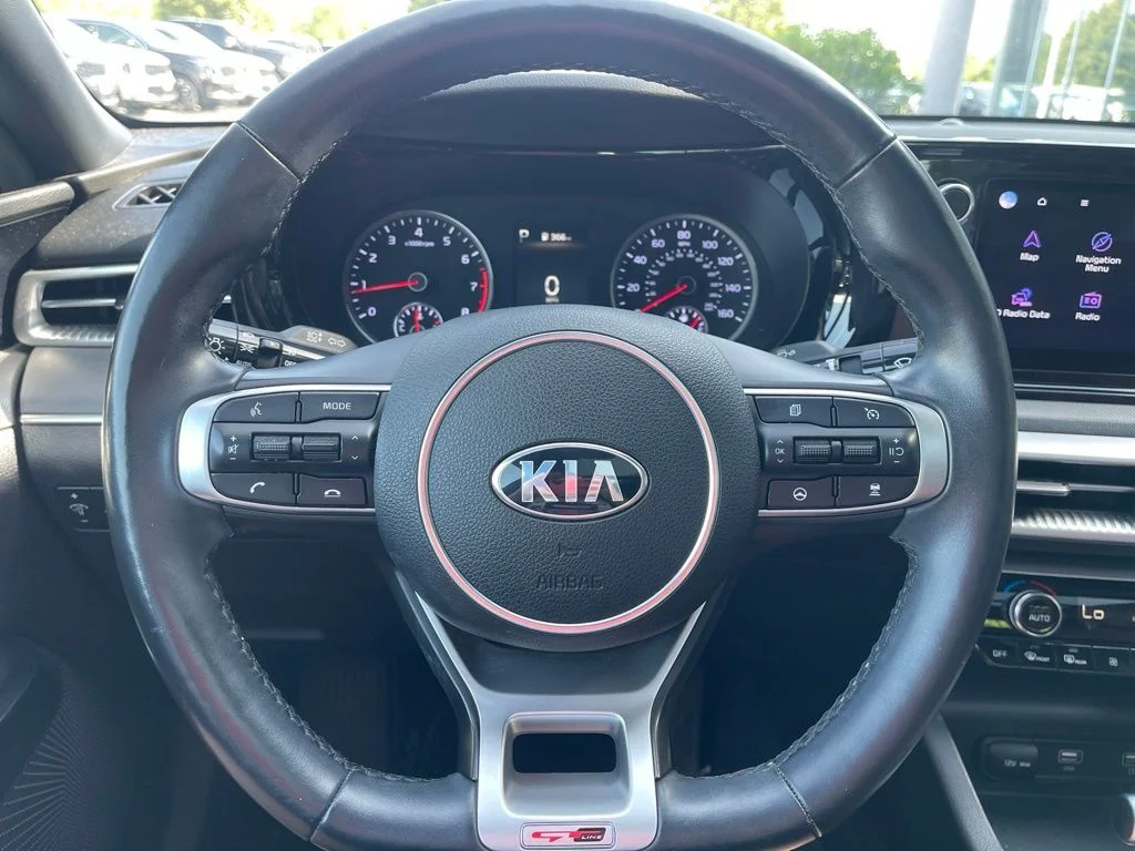 Certified Used 2021 Wolf Gray Kia GT-Line image 12