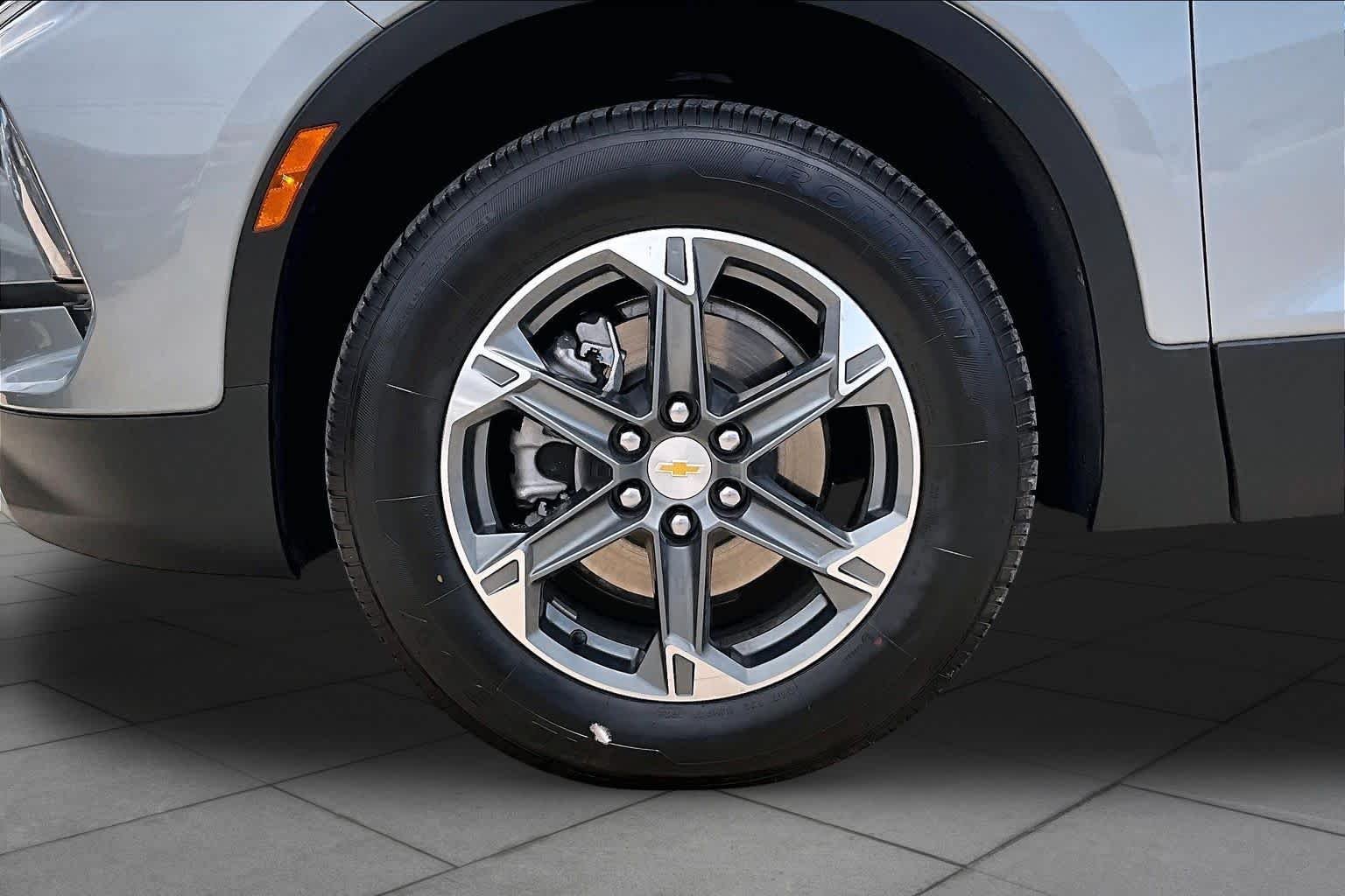 Used 2025 Sterling Gray Metallic Chevrolet LT image 10