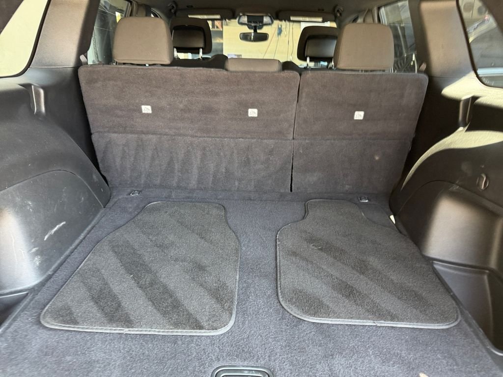 Used 2021 Black Jeep Laredo E image 19