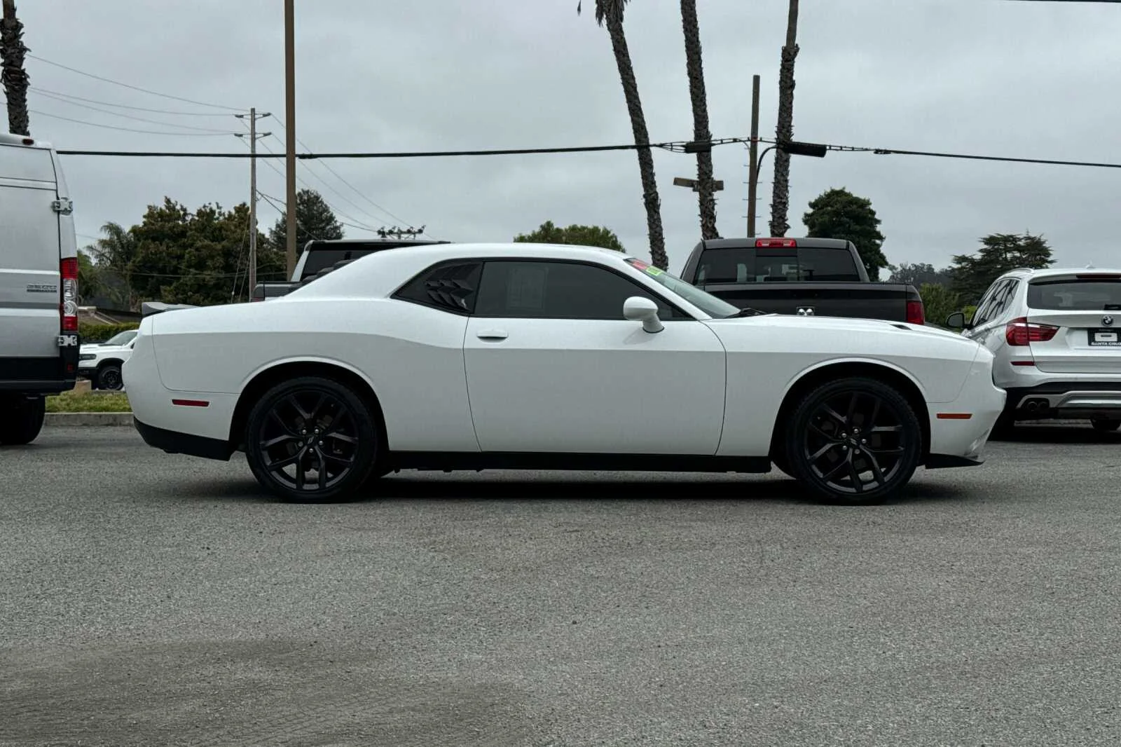 Used 2021 White Dodge SXT image 3