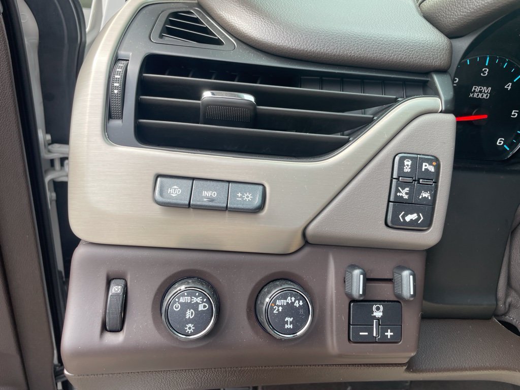 Used 2020 White GMC Denali image 7