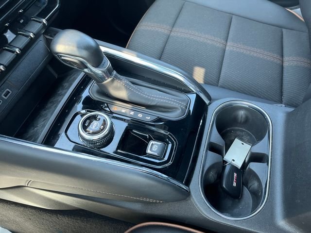 Used 2024 White GMC AT4 image 22