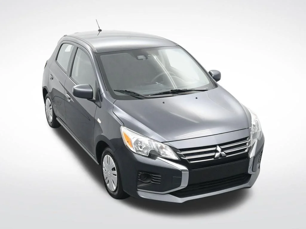 Used 2024  Mitsubishi ES image 23