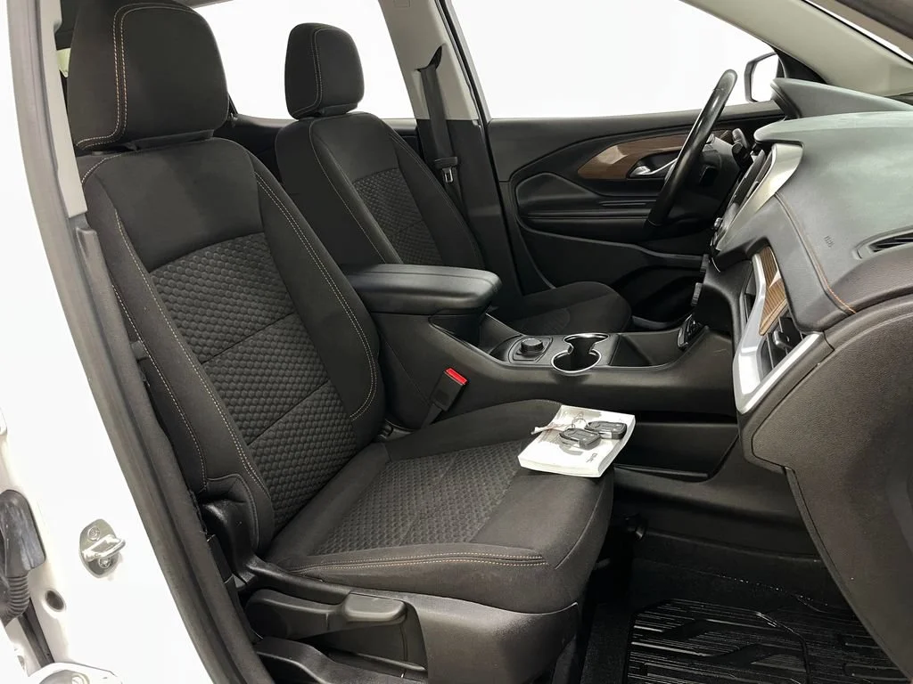 Certified Used 2019 SUMMIT WHITE GMC SLE image 35