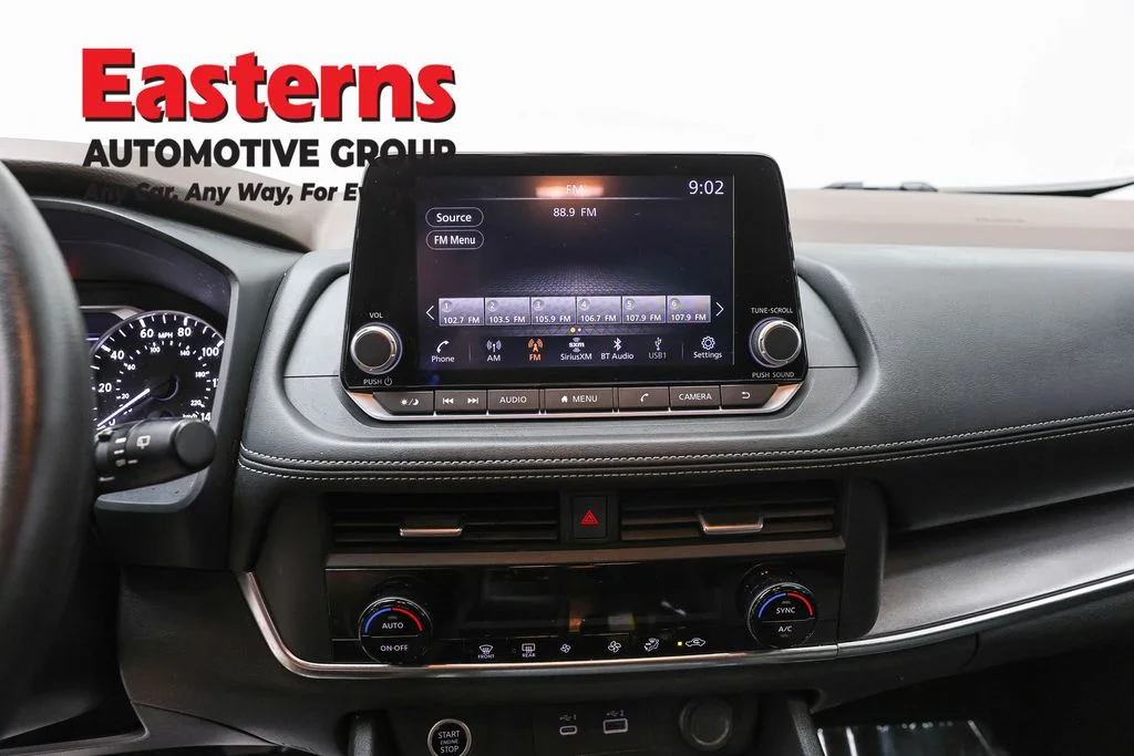 Used 2023 Gray Nissan SV image 11