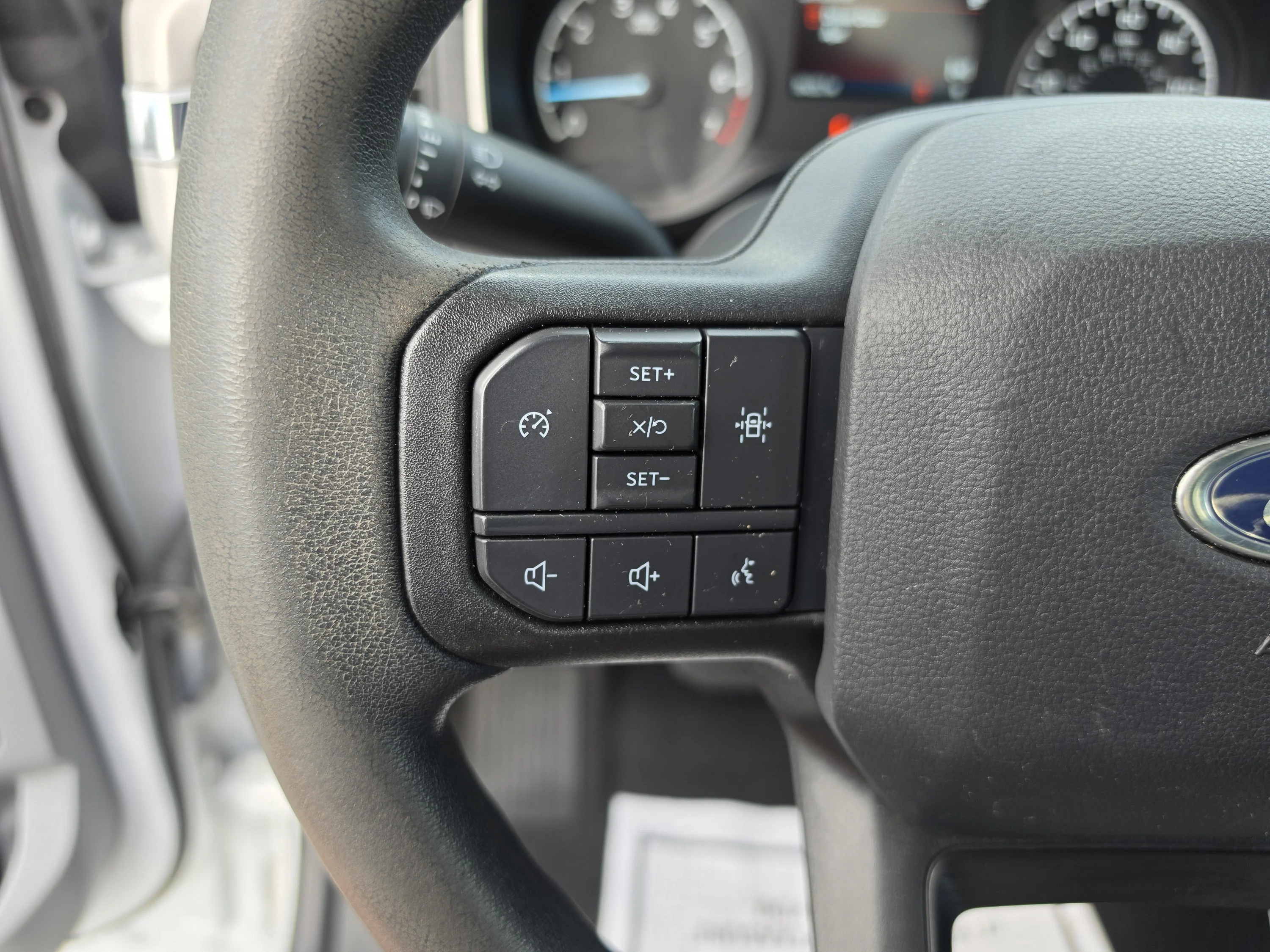 Used 2023 Oxford White Ford XLT image 33
