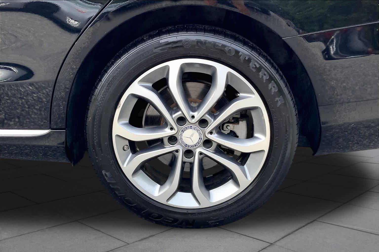 Used 2017  Mercedes-Benz C 300 image 9