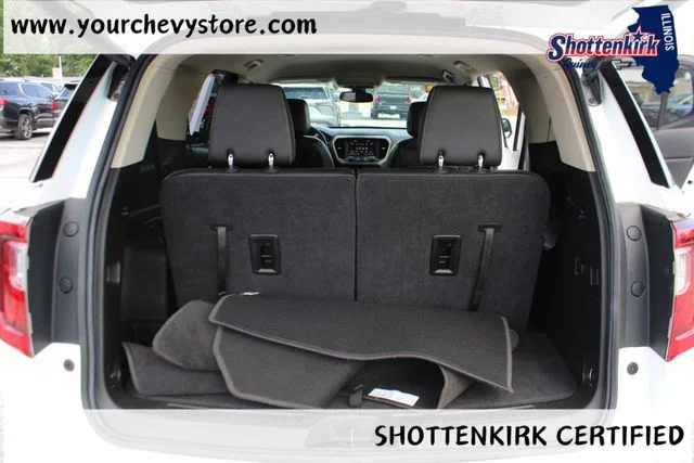 Used 2023 White GMC Denali image 19