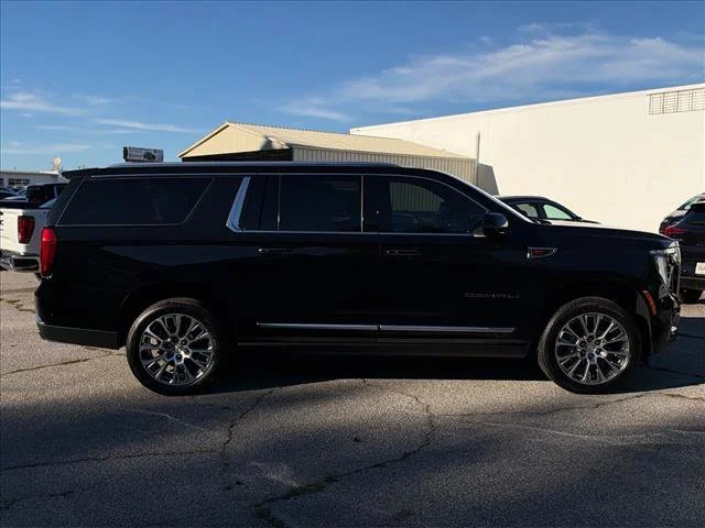 2026 GMC Yukon XL Denali - Photo 15