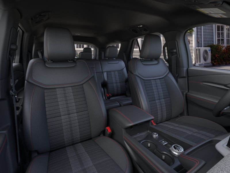 New 2026 Star White Metallic Tri-Coat Ford ST-Line image 10