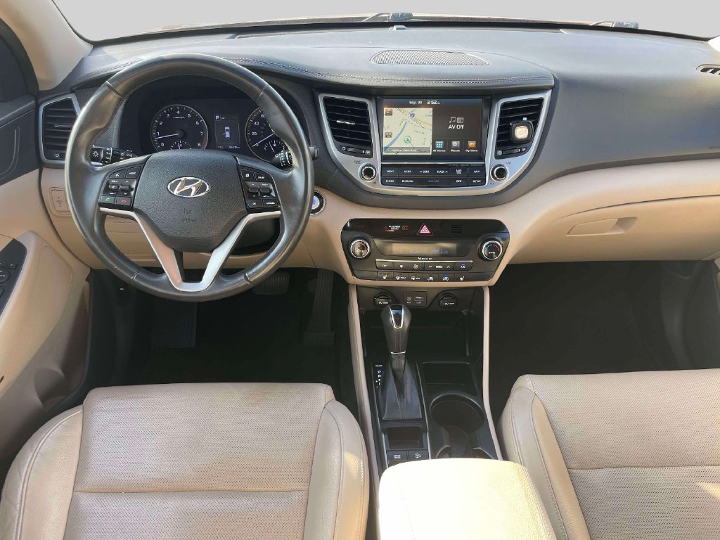 Used 2017 Red Hyundai SE Plus image 13