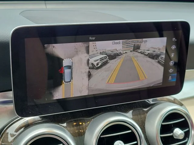Used 2022 Silver Mercedes-Benz GLC 300 image 30