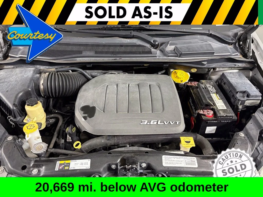 Used 2014 Silver Chrysler Touring image 31