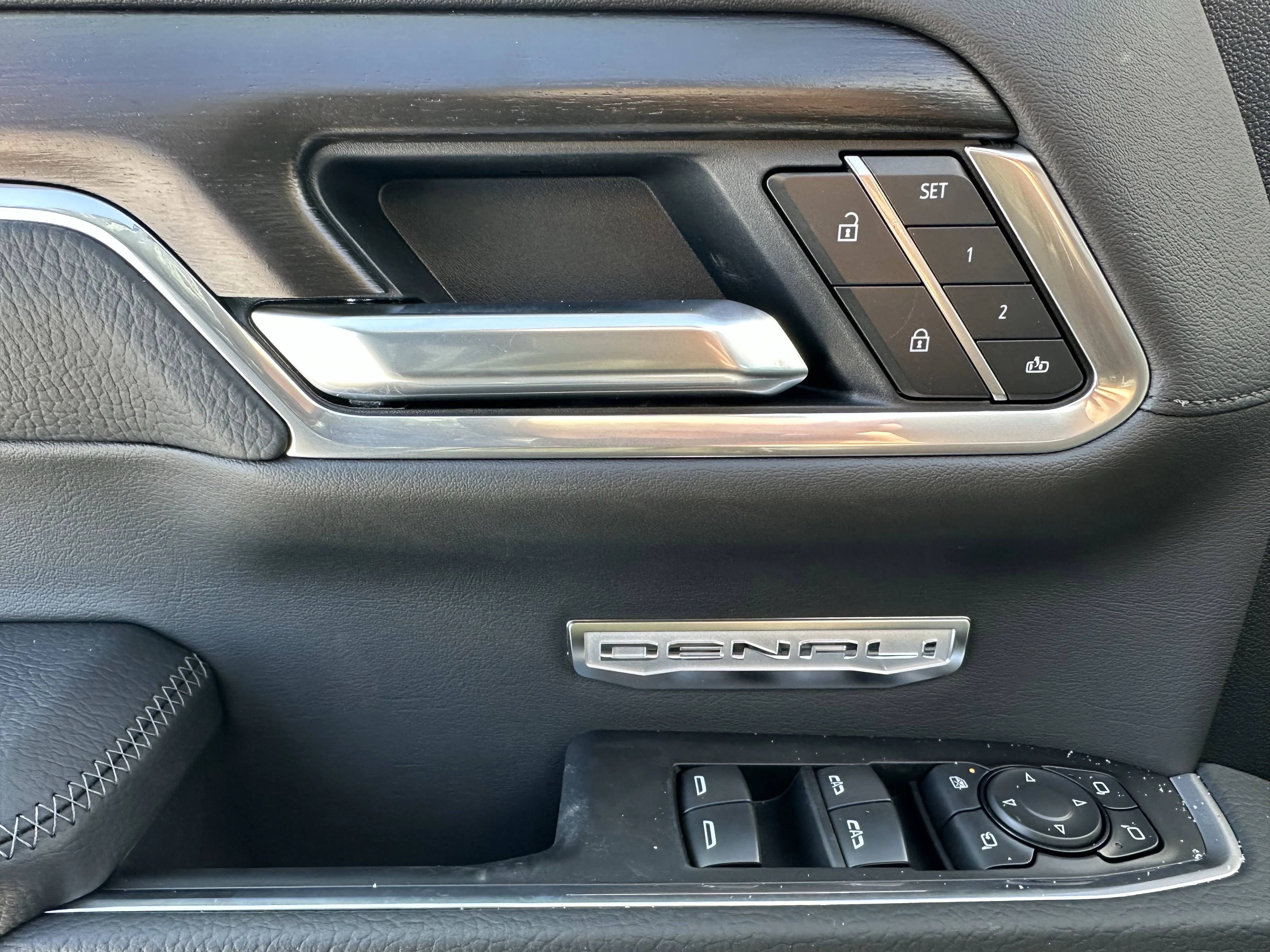 New 2026 Glacier White Tricoat GMC Denali image 10